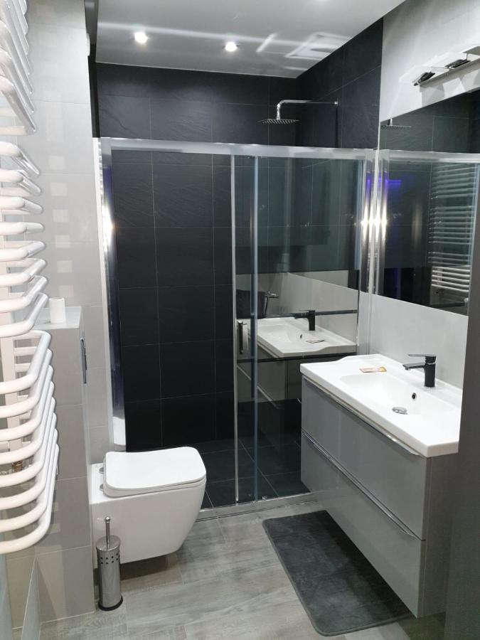 Apartament Skarbowa 1& Parking Leszno  Esterno foto